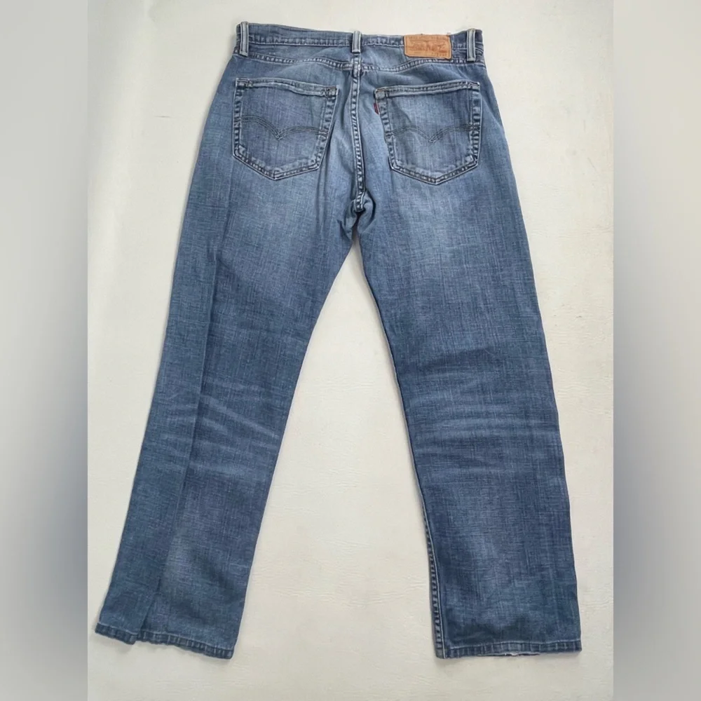 Levi’s 505 Light Wash Relaxed Straight Jeans – 32x32
